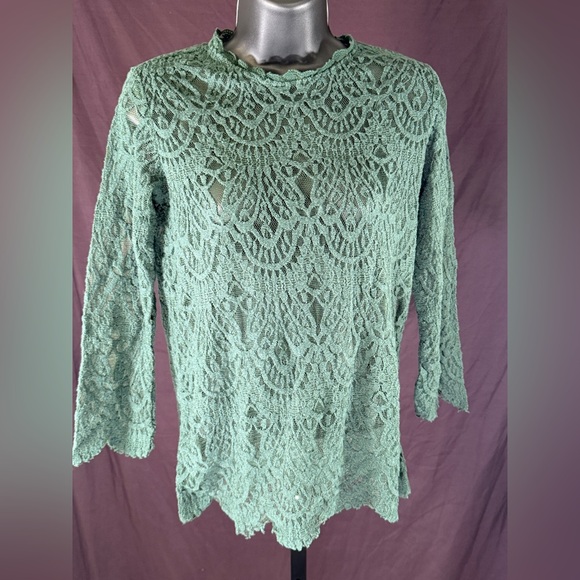 Zara Lace Sheer Top - Picture 1 of 6